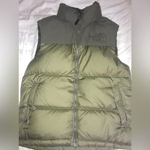 The north face men’s green puffer vest